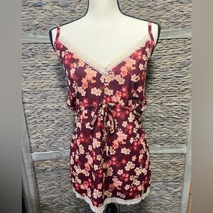 3/$20 - Avenue Floral Cami, Size 22/24 with adjustable straps